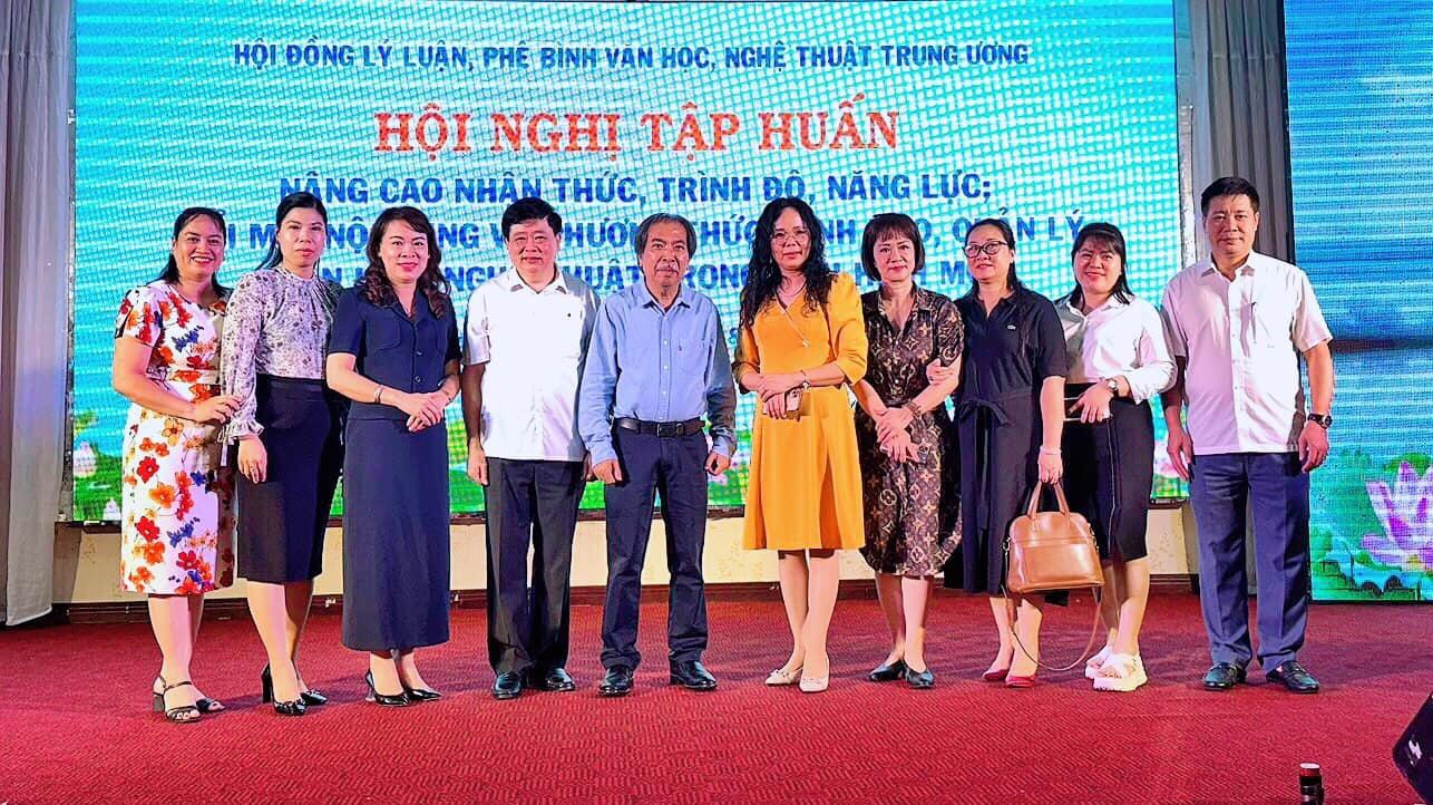 Trường CĐ VHNT Việt Bắc tham dự Hội nghị tập huấn lý luận phê bình văn học nghệ thuật năm 2023