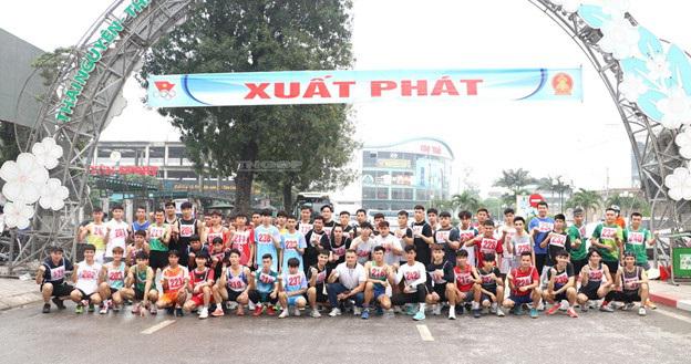 Trường CĐ VHNT Việt Bắc tham gia giải chạy việt dã Tiền phong tỉnh Thái Nguyên năm 2023