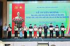 04 HSSV dân tộc thiểu số xuất sắc của Nhà trường được tặng Bằng khen của Bộ