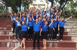 BCH ĐOÀN TRƯỜNG TỔ CHỨC LỄ KẾT NẠP ĐOÀN VIÊN THANH NIÊN