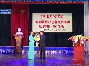 TƯNG BỪNG LỄ KỶ NIỆM 8/3/2017