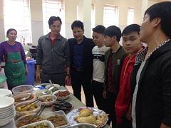 TRƯỜNG CĐ VHNT VIỆT BẮC TỔ CHỨC NHÀ ĂN CHO HSSV