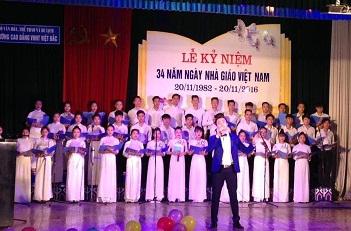 TRƯỜNG CĐ VHNT VIỆT BẮC TƯNG BỪNG KỶ NIỆM 34 NĂM NGÀY NHÀ GIÁO VIỆT NAM 20-11-2016