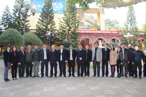 BỘ TRƯỞNG BỘ VĂN HÓA, THỂ THAO VÀ DU LỊCH THĂM VÀ LÀM VIỆC TẠI TRƯỜNG CĐ VHNT VIỆT BẮC