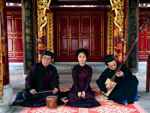 GIỚI THIỆU LỚP NGHỆ SĨ CA TRÙ KẾ CẬN TẠI LIÊN HOAN CA TRÙ 2014