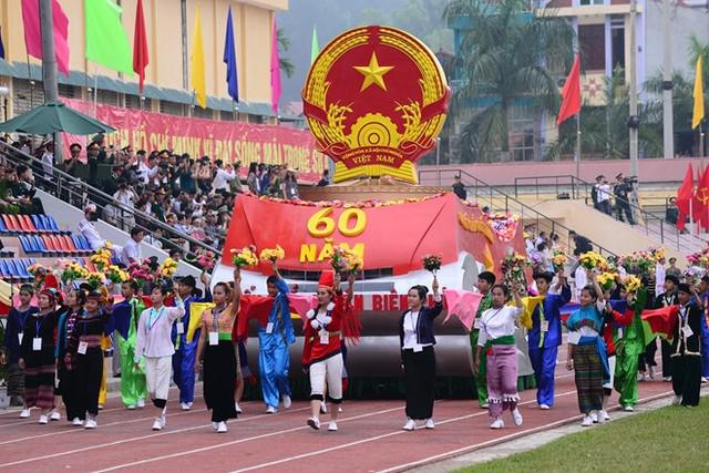 PHÊ DUYỆT TỔ CHỨC KỶ NIỆM NHỮNG NGÀY LỄ LỚN TRONG NĂM 2014 – 2015