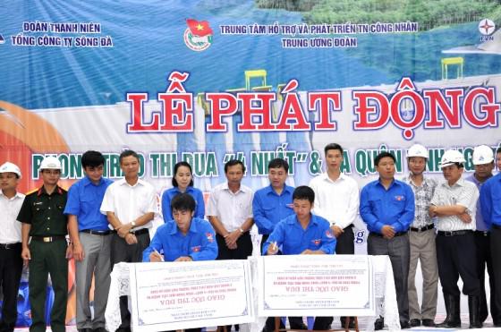 PHÁT ĐỘNG PHONG TRÀO THI ĐUA NĂM HỌC 2013 – 2014