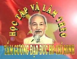 HỒ CHỦ TỊCH VỚI CÔNG TÁC THƯ VIỆN