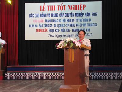 ĐÁNH GIÁ KÌ THI TỐT NGHIỆP 2013 TRƯỜNG CĐVHNT VIỆT BẮC