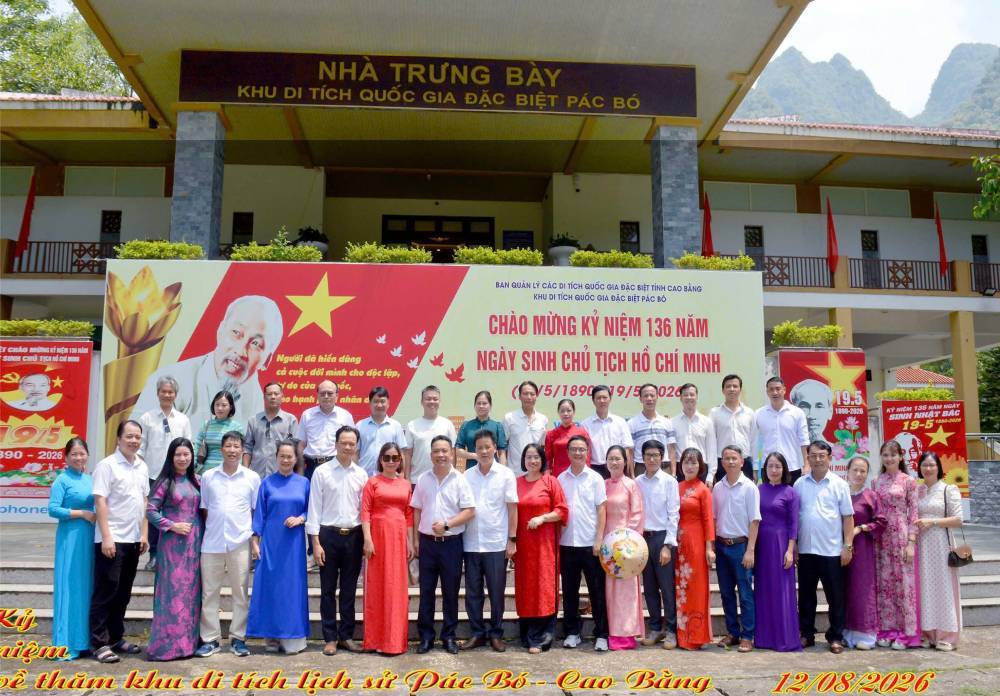 Trường Cao đẳng Văn hóa Nghệ thuật Việt Bắc tổ chức sinh hoạt chuyên đề “Tri ân cội nguồn cách mạng – Tự hào truyền thống vẻ vang” tại Pác Bó