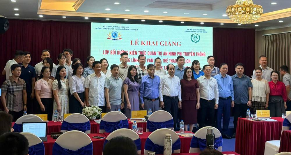 Trường Cao đẳng Văn hóa Nghệ thuật Việt Bắc tích cực tham gia lớp bồi dưỡng kiến thức quản trị an ninh phi truyền thống trong lĩnh vực văn hóa, thể thao, du lịch, báo chí, xuất bản năm 2026