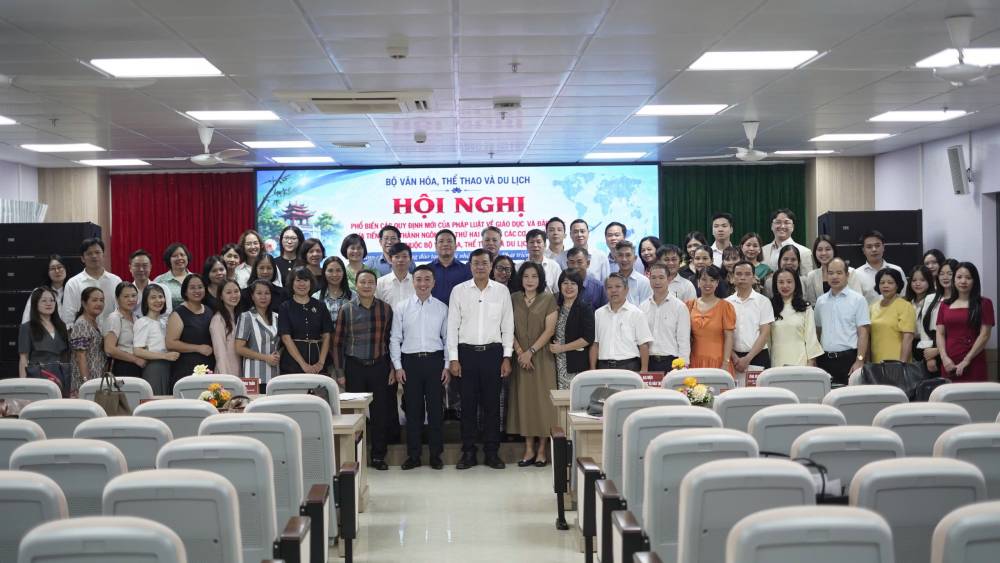 Trường Cao đẳng Văn hóa Nghệ thuật Việt Bắc chủ động cập nhật chính sách, đổi mới đào tạo và nâng cao năng lực tiếng Anh