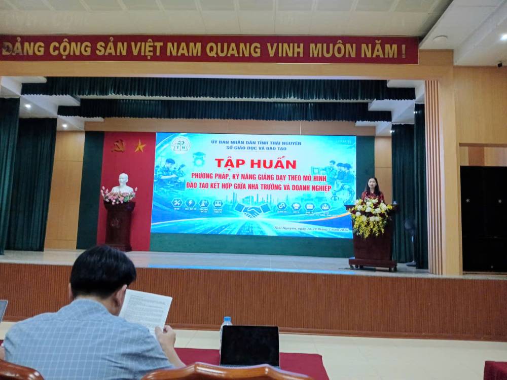 Trường Cao đẳng Văn hóa Nghệ thuật Việt Bắc tham gia tập huấn, nâng bồi dưỡng nhà giáo, cán bộ quản lý GDNN năm 2026.
