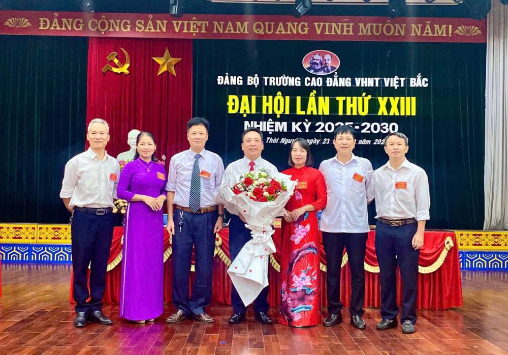 Đại hội Đảng bộ Trường CĐ VHNT Việt Bắc khoá XXIII, nhiệm kỳ 2025 - 2030 thành công tốt đẹp