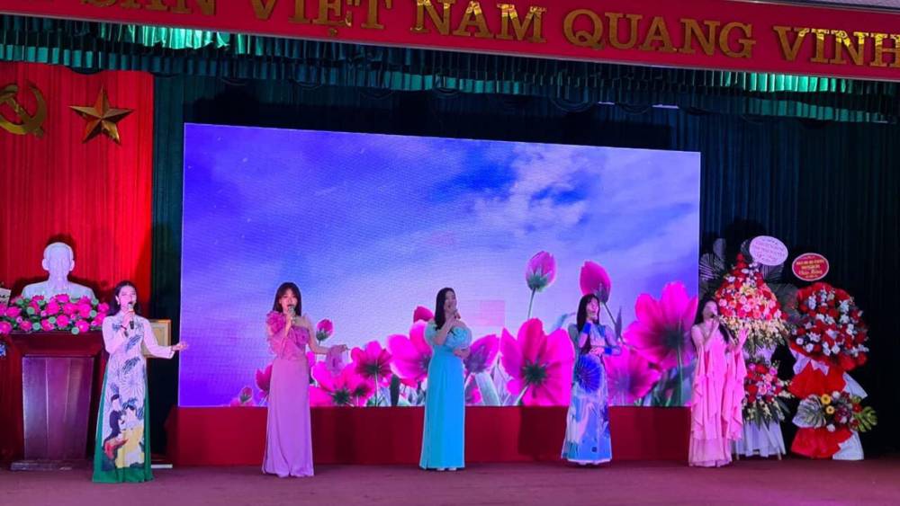 Thầy và Trò Trường CĐ VHNT Việt Bắc tham gia chương trình nghệ thuật tại lễ Khai mạc Tuần Văn hóa – Du lịch năm 2024