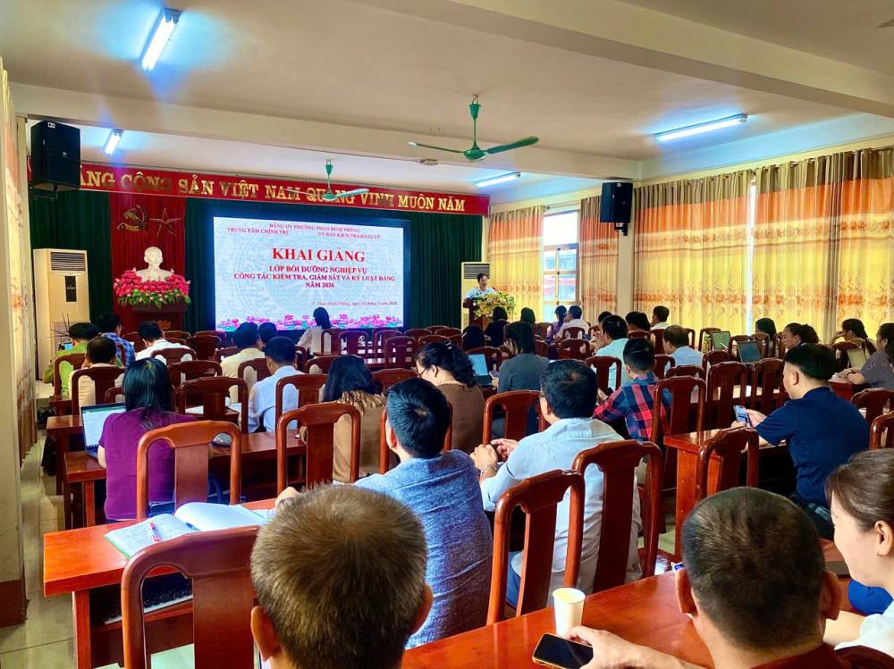 Trường Cao đẳng Văn hóa nghệ thuật Việt Bắc tham gia tập huấn Ủy ban kiểm tra