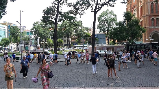 1_1317_thanh20ph20h20chi20minh20la20dim20dn20yeu20thich20ca20khach20quc20t20dn20vit20nam201