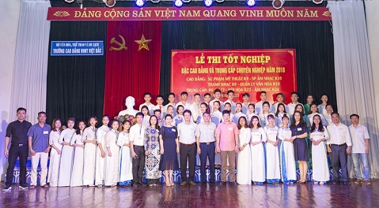 anh20khai20mac20tot20nghiep20201820-20anh20so203