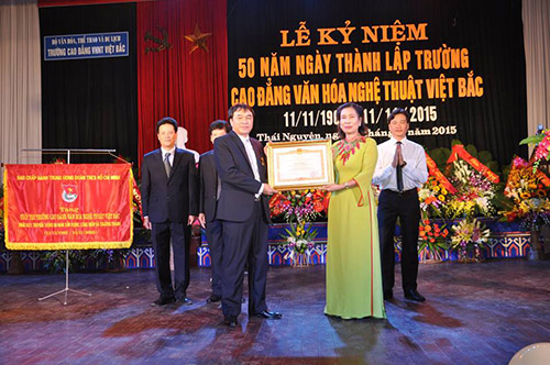 anhto50nam10
