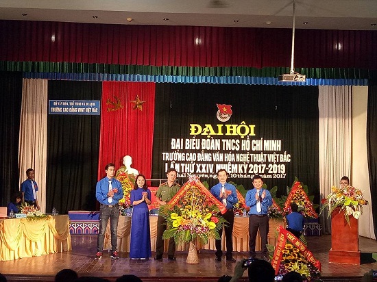 dai20hoi20dai20bieu20doan20tncshcm20cdvhntvb2020cac20don20vi20tang20hoa20chuc2020mung