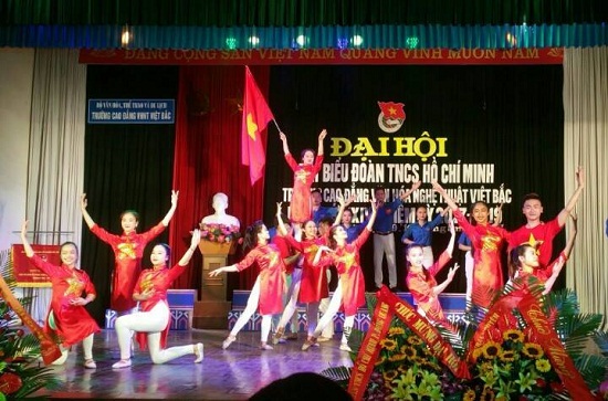dai20hoi20dai20bieu20doan20tncshcm20cdvhntvb20van20nghe20chao20mung201