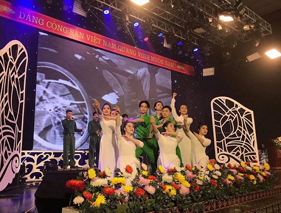 doan20tham20gia20bieu20dien20bai20ca20khong20quen201