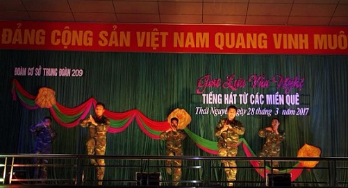 giao20luu20van20nghe20voi20trung20doan20209204