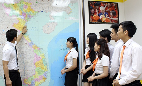 hoc-nganh-du-lich-nha-hang-khach-san-co-hoi-viec-lam-cao