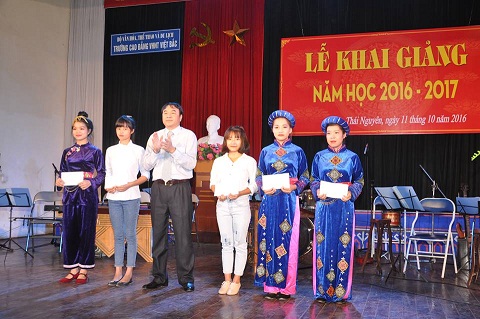 khai20giang20nam20hoc205