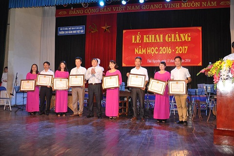 khai20giang20nam20hoc206