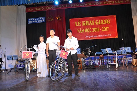 khai20giang20nam20hoc208