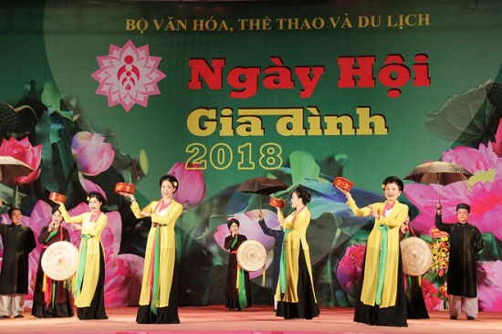 khai20mac20ngay20hoi20gia20dinh20viet20nam20201820-203