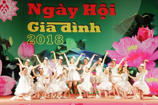 khai20mac20ngay20hoi20gia20dinh20viet20nam20201820-207