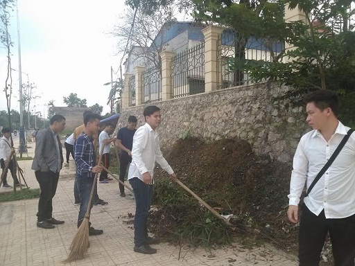 lao20dong20ve20sinh20san20truong2021-3-17204