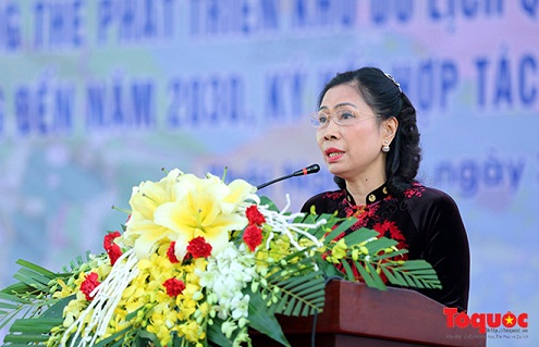 nam_8269_copy_vqkw