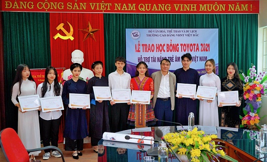 trao20hoc20bong20toyota20202120anh20bai