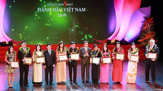 vinh20danh20doanh20nghiep20hang20dau20du20lich201
